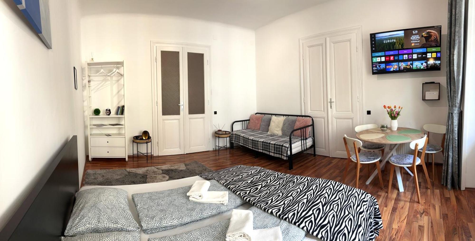 Big And Comfortable Mariahilfer Apartment 비엔나 외부 사진